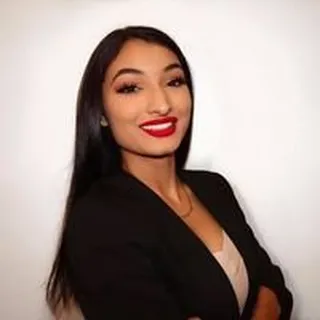 Victoria G.