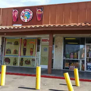 the outside of a restaurant