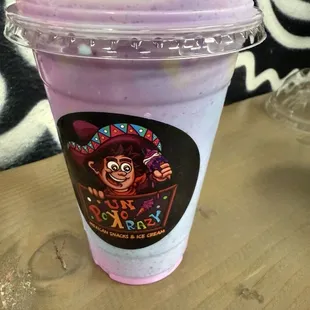 Bubble gum and condensed milk raspado