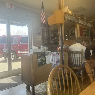 The decor in the ambience in this restaurant was very relaxed. definitely a place for lunch with a friend for that lunch date..