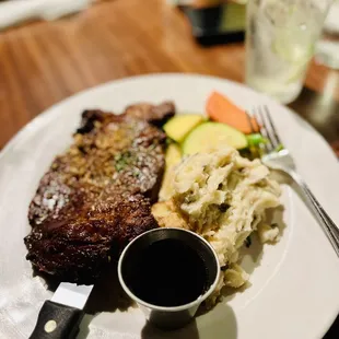 Garlic Rib - eye Steak