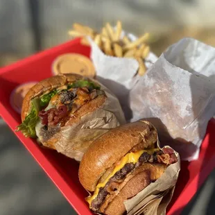 Cowboy Burger &amp; El Jefe + fries, onion rings