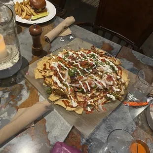 Huge huge nachos