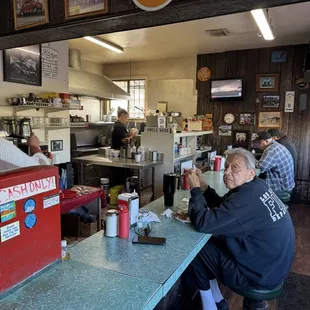 Dining counter