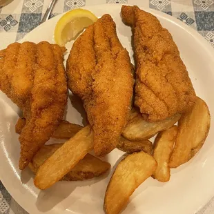 3 Piece Catfish Fillet Dinner