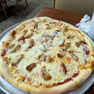 Pizza w meatballs and added provalone.