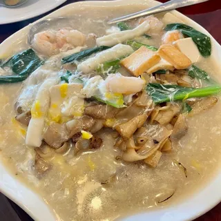 Malaysian Seafood Flat Noodles (Wat Tan Ho)