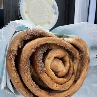 Cinnamon Roll - Individual
