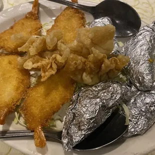 Fried prawns, Foil Wrapped Chicken and Crabmeat Puff