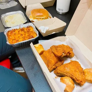 3 pc thighs, the nashville, mashed potatoes, mac and cheese!