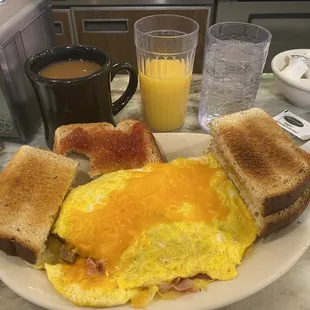 Breakfast, Yeah. Worthy of renaming UD's to Breakfast.com. And BIG, THICK pieces of rye toast. You just don't see toast like this anymore.
