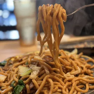 E4. Shanghai chowmein