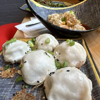 D3. Spicy Seaweed Salad