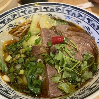 E1. Beef Soup Noodle