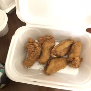 fried chicken, fried chicken wings, chicken wings and fried chicken, food, chicken, bbq chicken, chicken wings, bbq wings, poultry