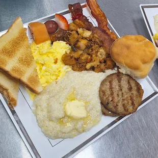 Uncle Honey&apos;s Big Breakfast