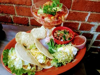 Safari Mark's Bar and Bistro