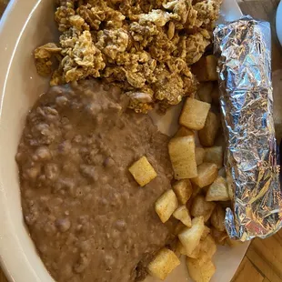 I had to stop by from a long trip and dine in and try their chorizo and egg plate and let me tell you it came out fresh and hot also tasty.