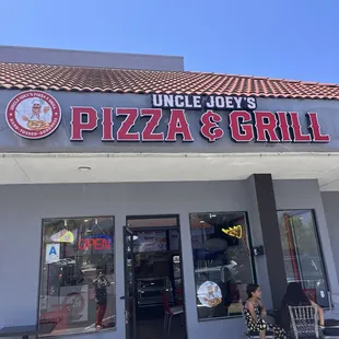 Uncle Joeys Pizza and Grill