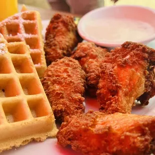 FRIED CHICKEN &amp; WAFFLE