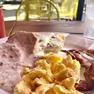 BISCUITS & GRAVY DELUXE