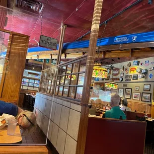 Nice decor.