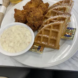 FRIED CHICKEN & WAFFLE