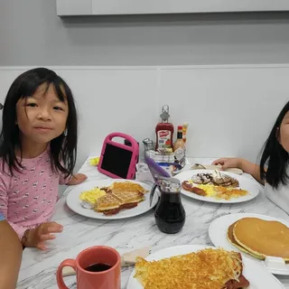 KIDS BREAKFAST
