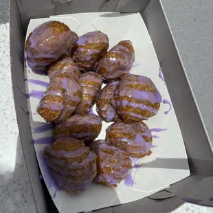 Poi drizzled poi mochi