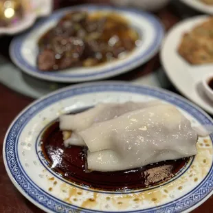Rice noodles with beef