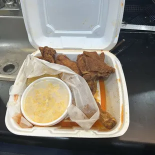 2 piece wing meal with mac &amp; cheese...
