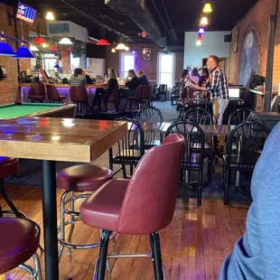 Live entertainment, Friday evening