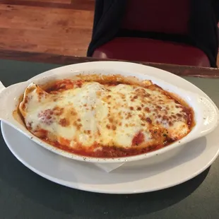 Shells and cheese with marinara sauce.  Very good!