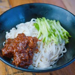 Pork Soybean Paste Noodle 炸酱面