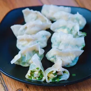 Chive Egg and Shrimp Dumplings 韭菜鸡蛋虾水饺