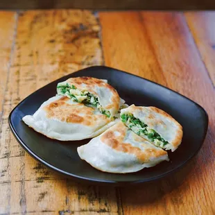 Fried Pancake with Chives and Egg 韭菜盒子