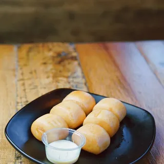 6 Piece Golden Fried Buns