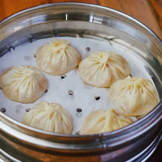 6 Piece Small Steam Pork Soup Buns (XiaoLongBao)