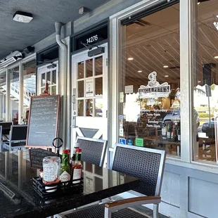 the outside of the restaurant
