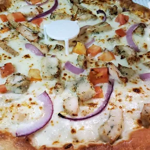 Creamy. Chicken. Pizza.