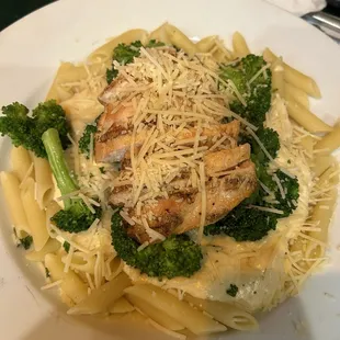 Chicken and broccoli Alfredo