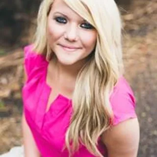 Kelsey L.