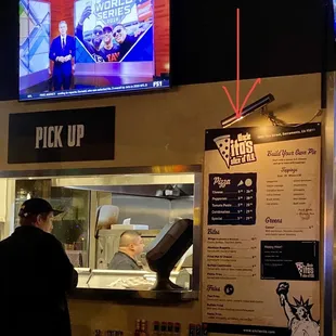 03.13.23 Came in to shake the Kings loss feeling with comfort food: pizza slice &amp; Thai chili fries!!