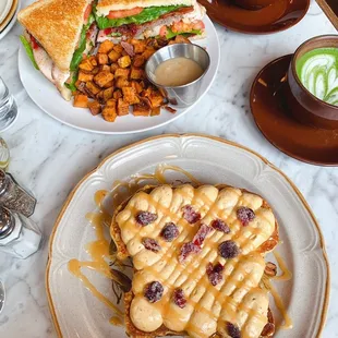 Pumpkin spice French toast didn't disappoint!!!