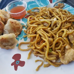 Chicken Lo Mein