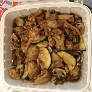 28. Chicken with Fresh Mushroom