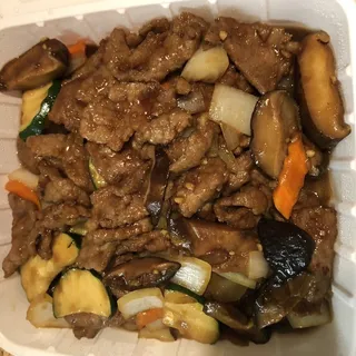 77. Beef with Black Mushroom