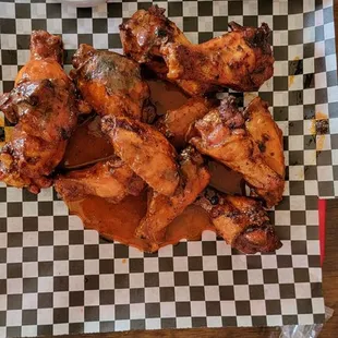 Delicious hot wings! Some of the best I ever had!!!