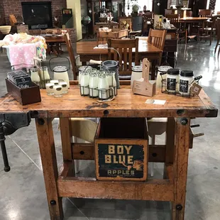 Milkhouse Candles are made in Iowa from Iowa soybeans and Iowa honeybees. We have year round and seasonal fragrances.