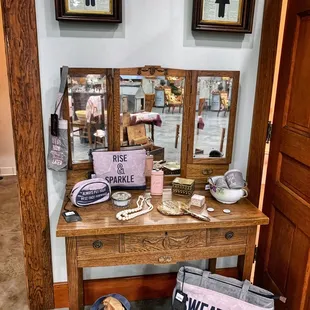 Inside Common Grounds coffee house - display